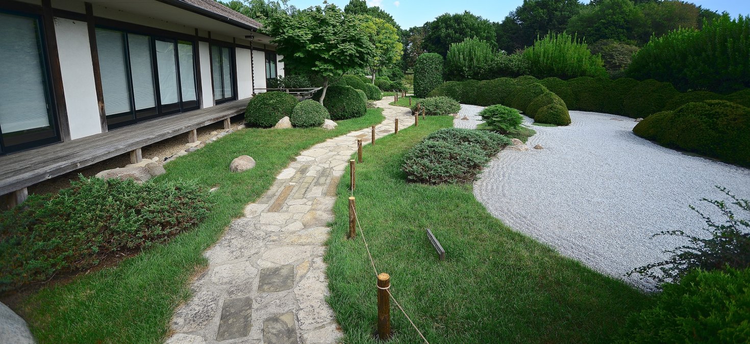 Japan House | The Dry Garden